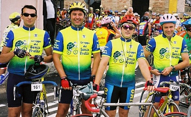 Assuero, Marcello Malizia, Pio e Paolo alla partenza della Gran Fondo dei Colli Piceni